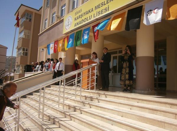 Karşıyaka Mesleki ve Teknik Anadolu Lisesi Fotoğrafı